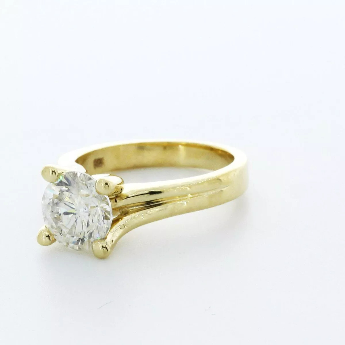 Solitaire Engagement Ring Solid 14K Gold 2.51 CT Round Lab-Grown Diamond H SI1