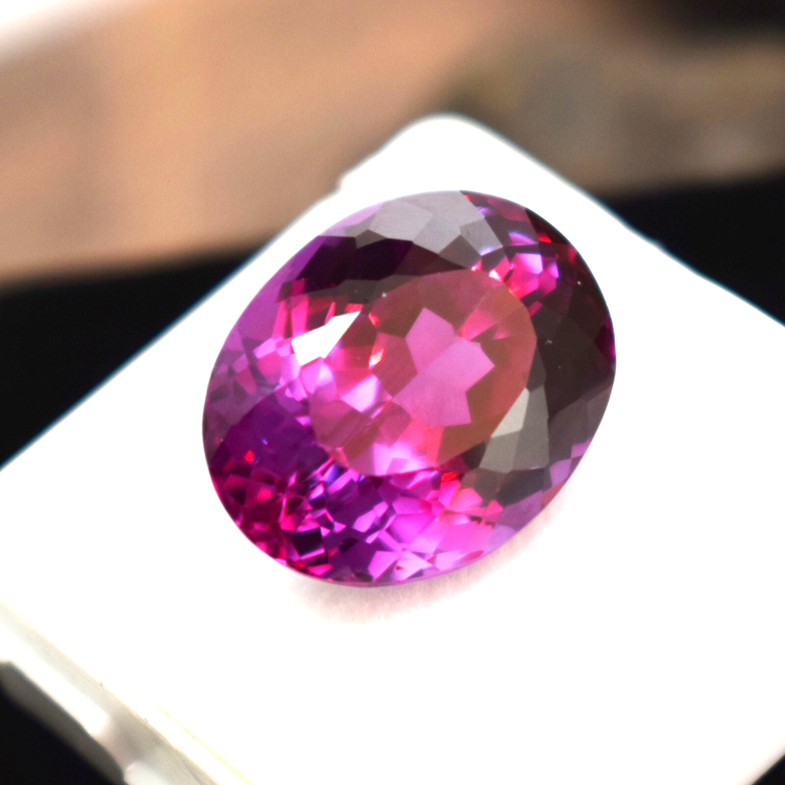 Natural Oval Cut 20.00 Ct Flawless Russian Color Changing Alexandrite Gemstone