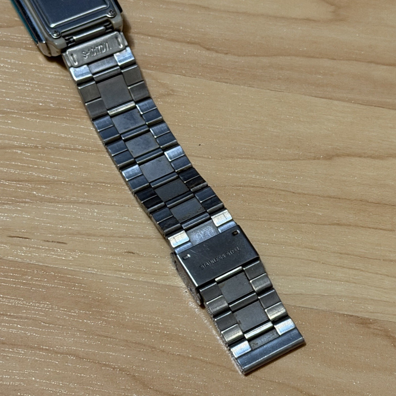 Casio LA-201W Vintage Silver Display Illuminator Futurist Digital Watch LA201