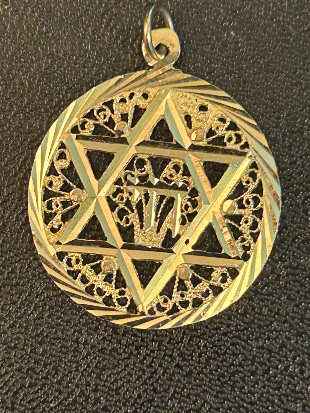 Vintage 14K Yellow Gold 585 Filigree Star of David Pendant Chai 2.56g Circular