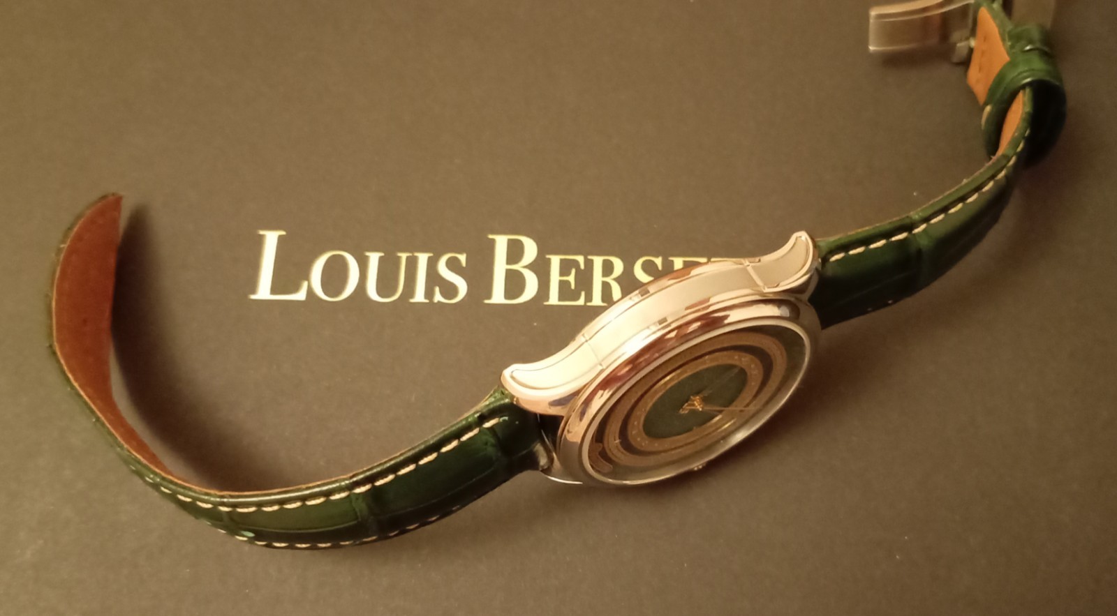 Louis Berset LB 0059 Manual Mechanical Green Dial 42mm Exhibition Caseback Box