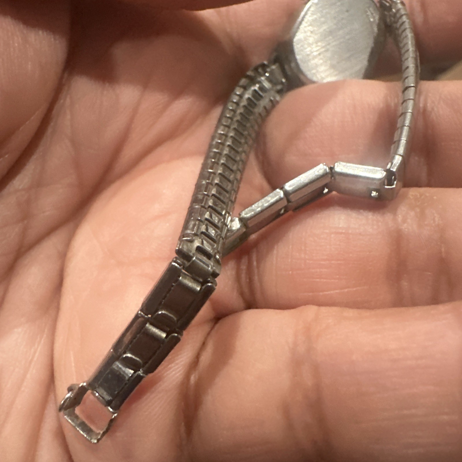 Vintage Clinton Ladies Watch, 17 Jewels Rare 16.6mm Silver Band For Repair