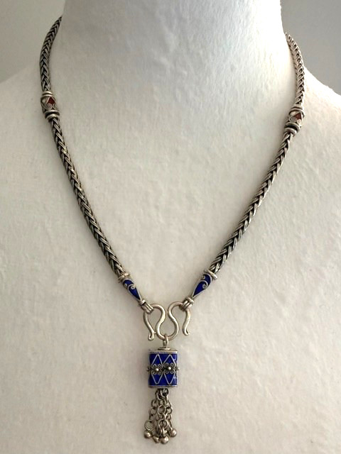 VTG U450 925 Sterling Silver Snake Chain Blue Red Green Enamel Pendant L 19″ 45g