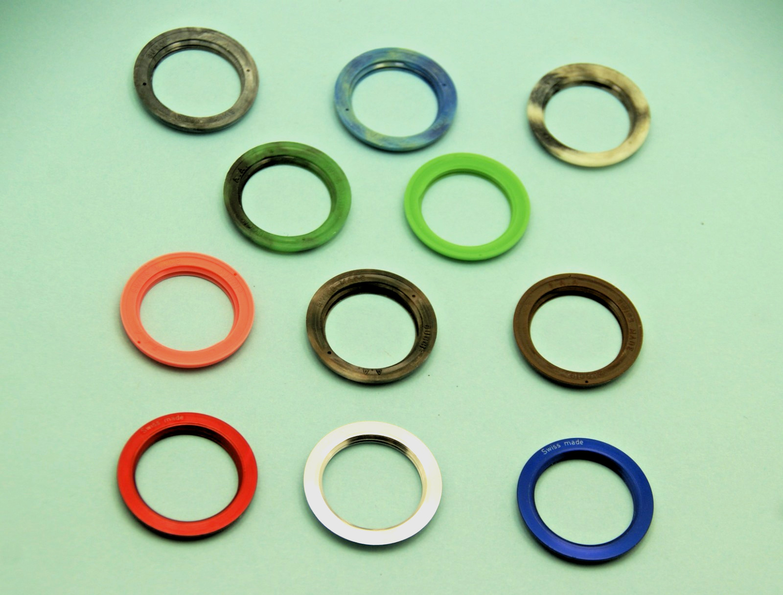 New Vintage 11 Pc Plastic &Metal Bezel Set- Save 14% – with/Gift Pouch