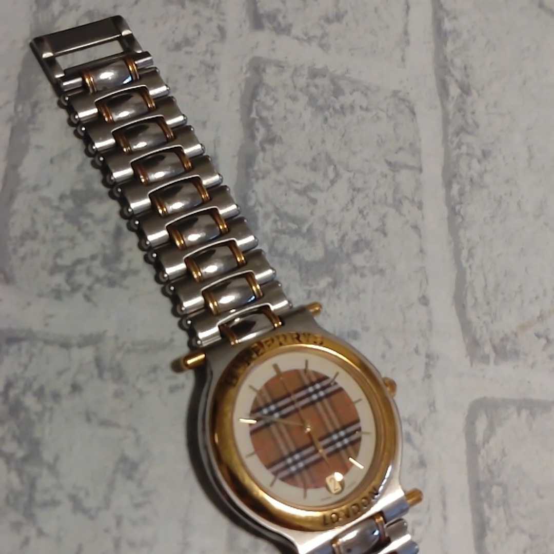 Working Women’s Watch Gold Silver Combination Color Date Horse Logo