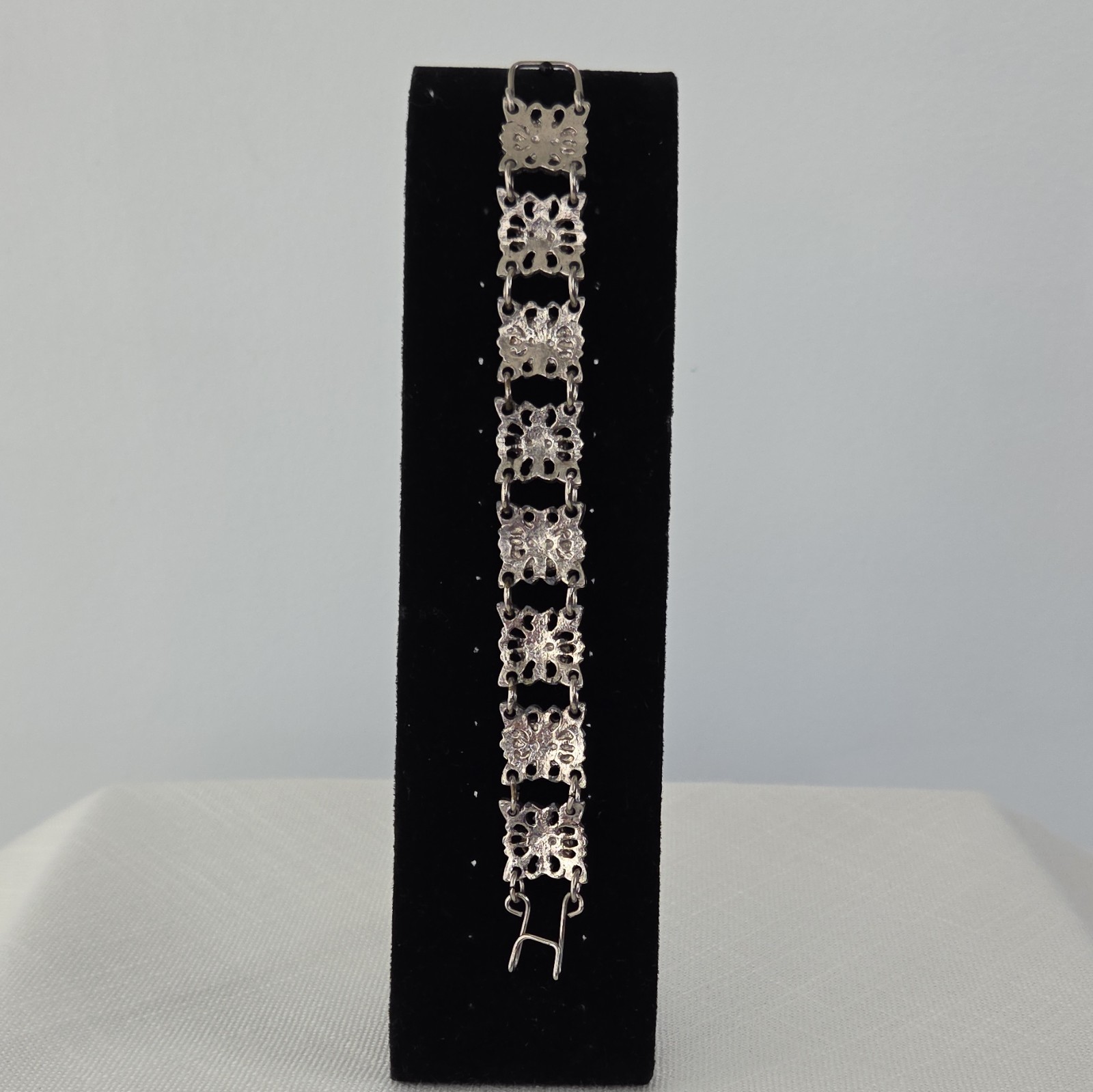 Vintage Egyptian Bracelet Oval Bezel Turquoise 5-Stone Hook Closure. 8 in long