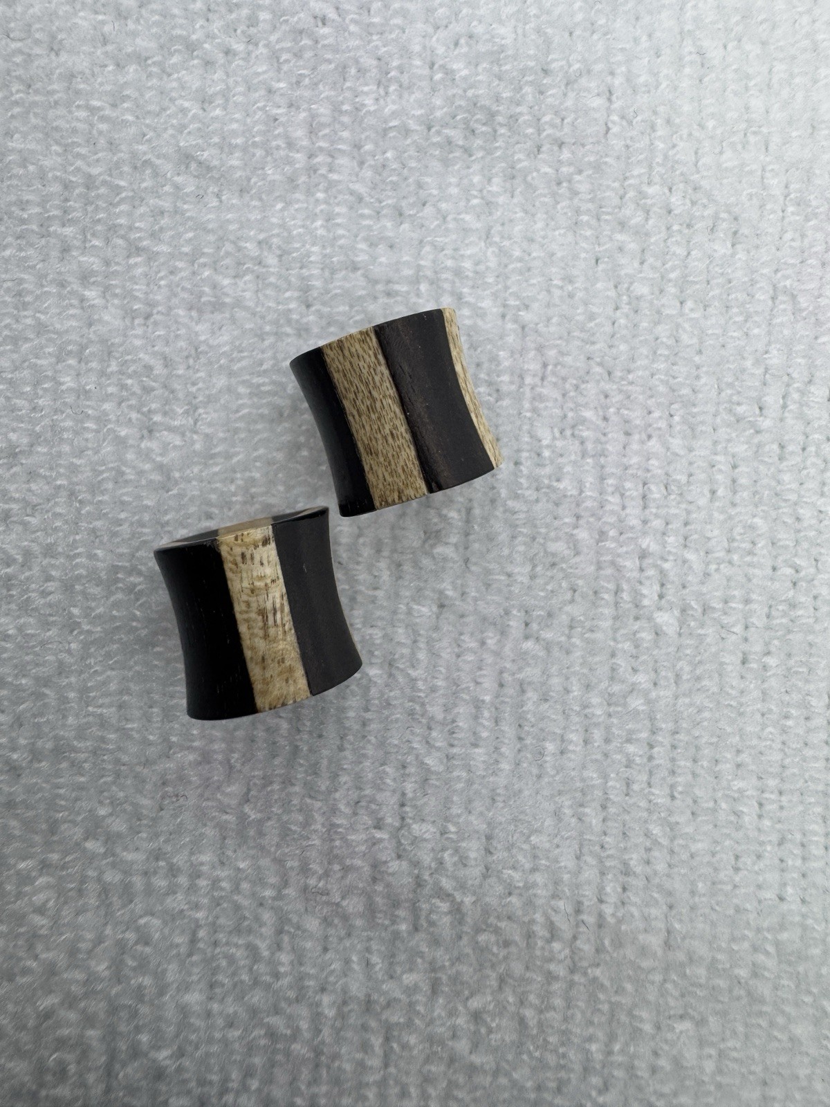7 Pair 00g 10mm Natural Stone Ear Gauges Forest Collection