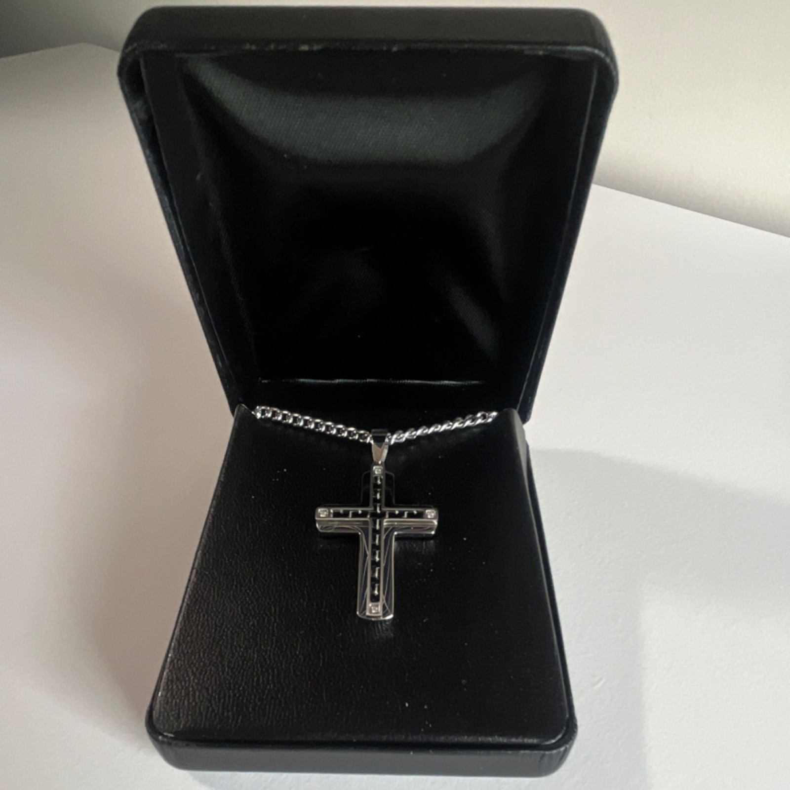 KOHLS Stainless Steel Carbon Fiber Accent Cross Pendant Necklace 24″