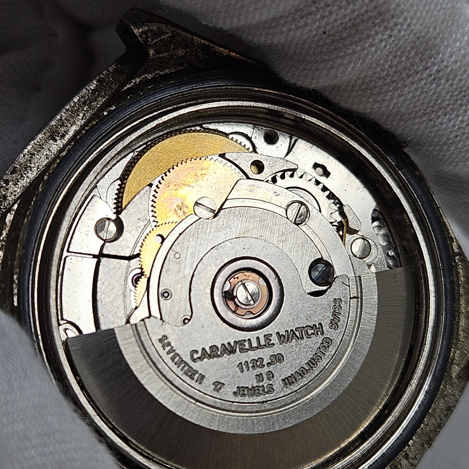 Vintage Caravelle Set-o-matic Cal 1132.50 ETA Movmt 17 Jewel Automatic Date 1978