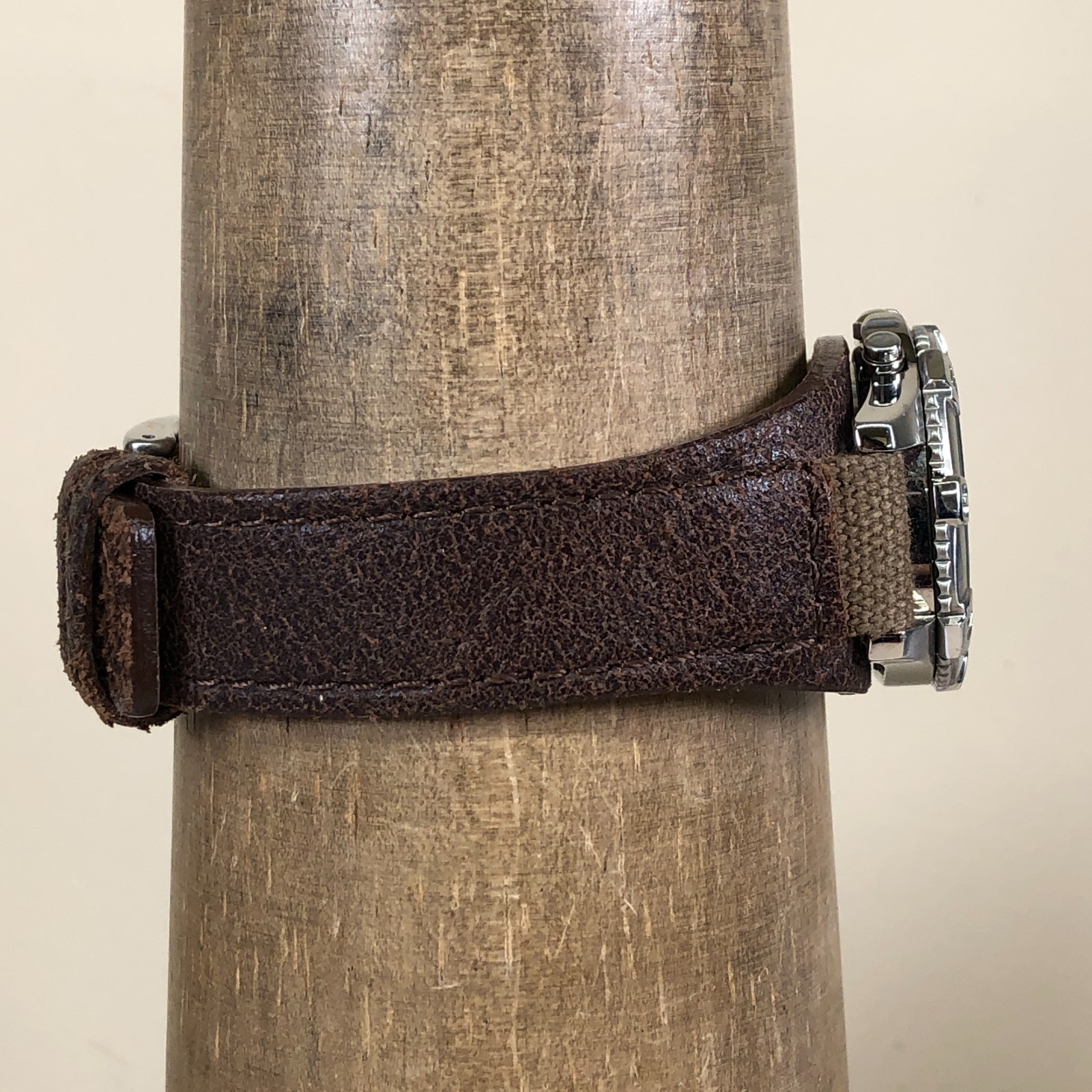 Vintage Roots Womens Field Compass Bezel Leather Bund Quartz 30mm Watch 7 1/4″