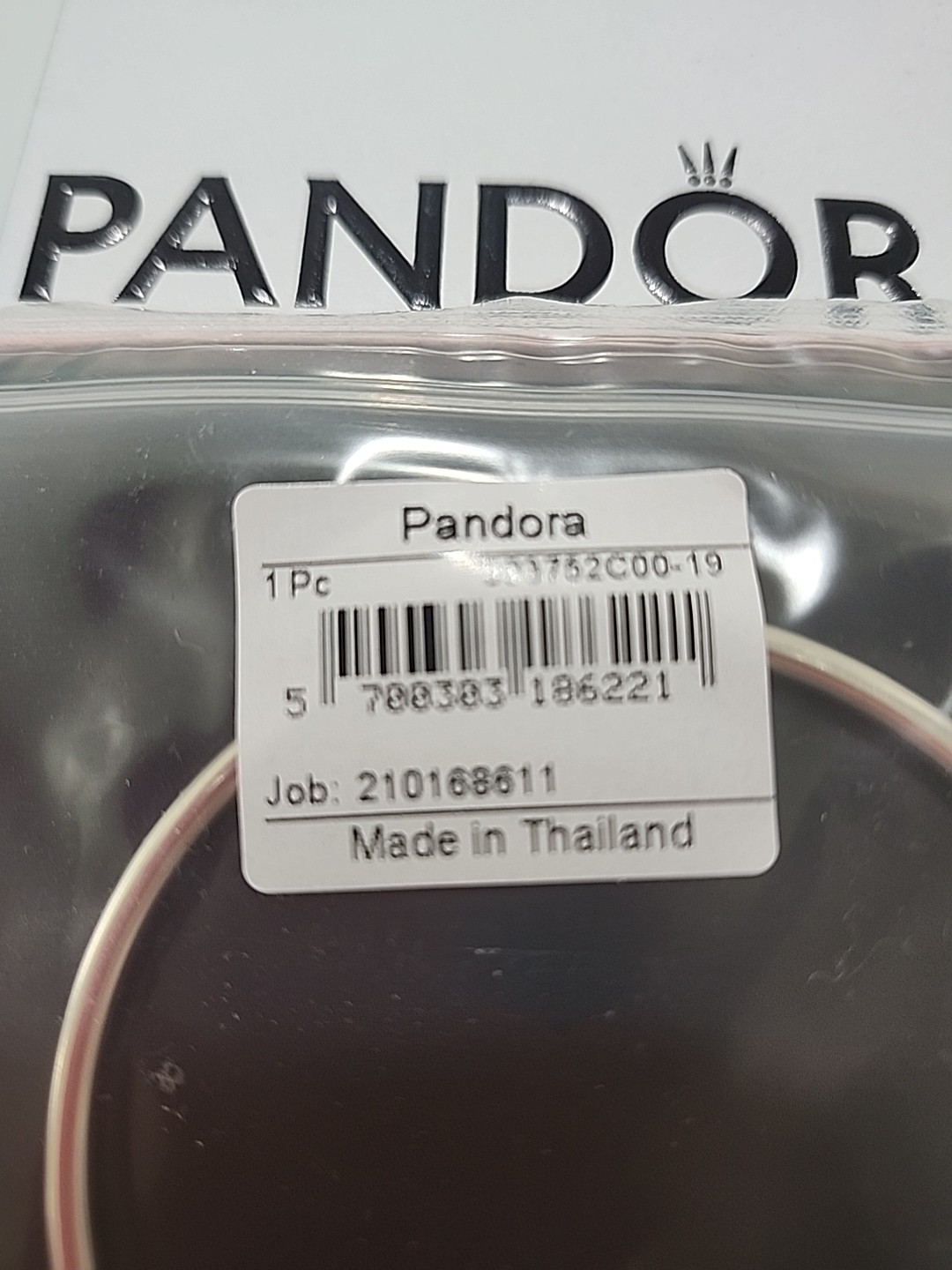 Pandora Radiating Heart Clasp Bangle Bracelet 593752C00, Size 19cm/7.5in
