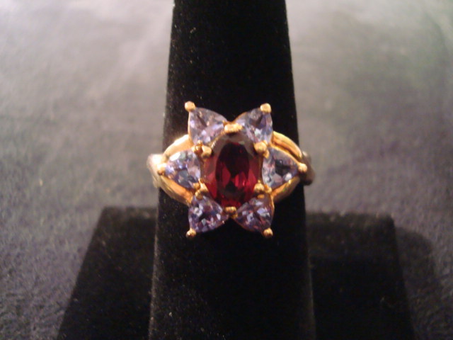 10K yg Garnet & Amethyst Ring – 4.5 Grams – Sz. 8 – 3ct. + Approximate (#JLL5)