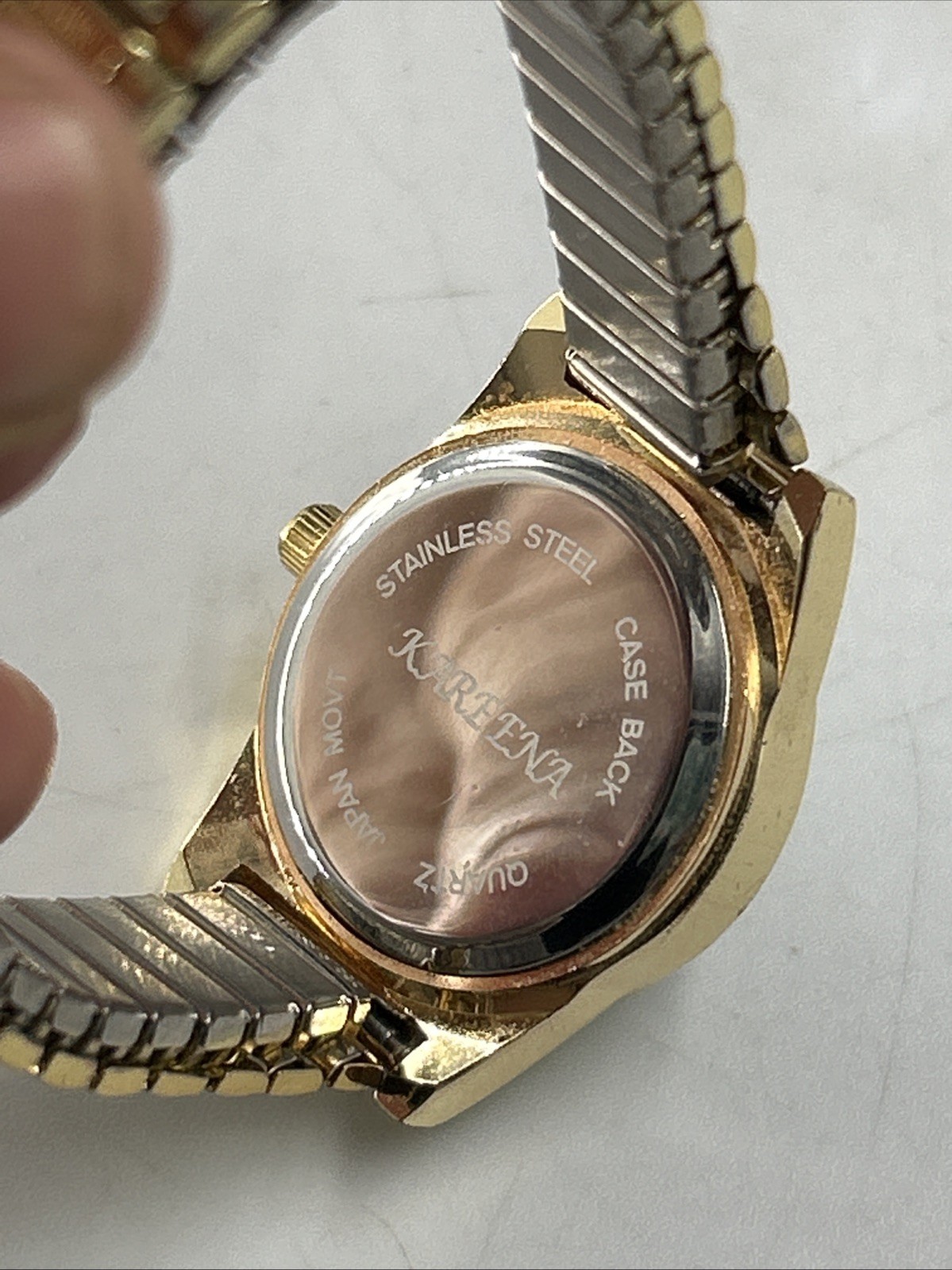 28MM Women’s Watch White Dial Gold Case Expandable Band 6″ Needs Battery – Clean