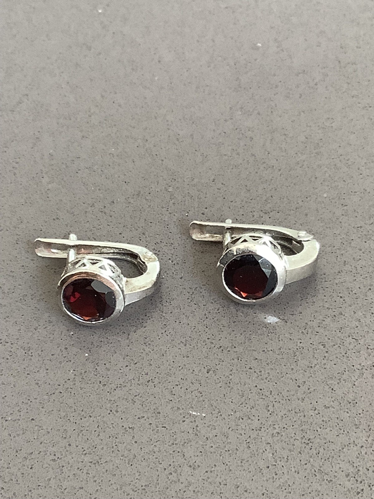 New Sterling Silver Red garnet dainty Lever Back English Lock Earrings