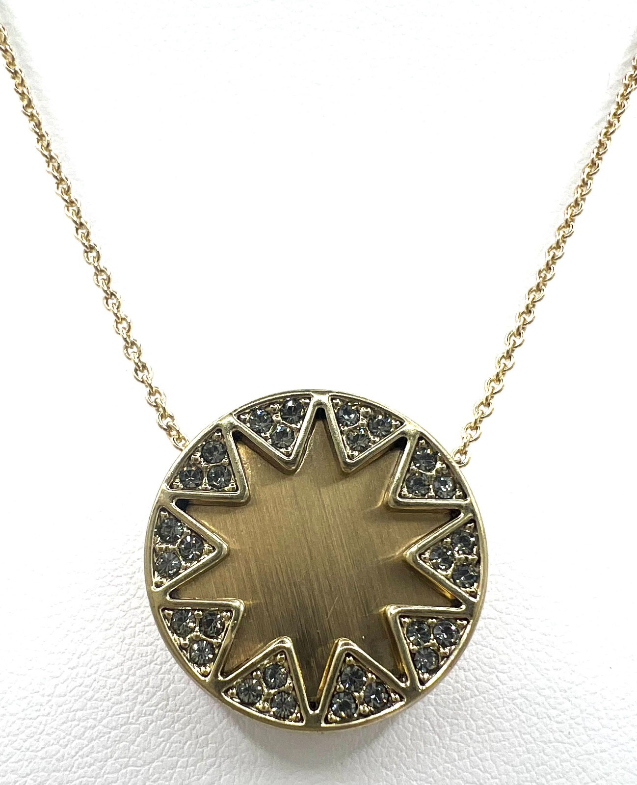 House of Harlow 1960 Small Gold tone starburst w/rhinestones pendant necklace