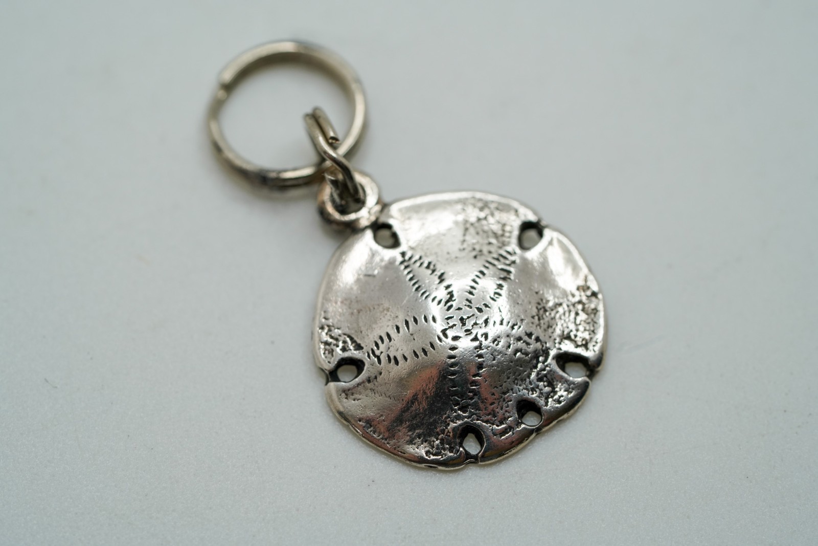 Vintage Sterling Silver Sand Dollar Pendant / Charm 1.8cm JB48