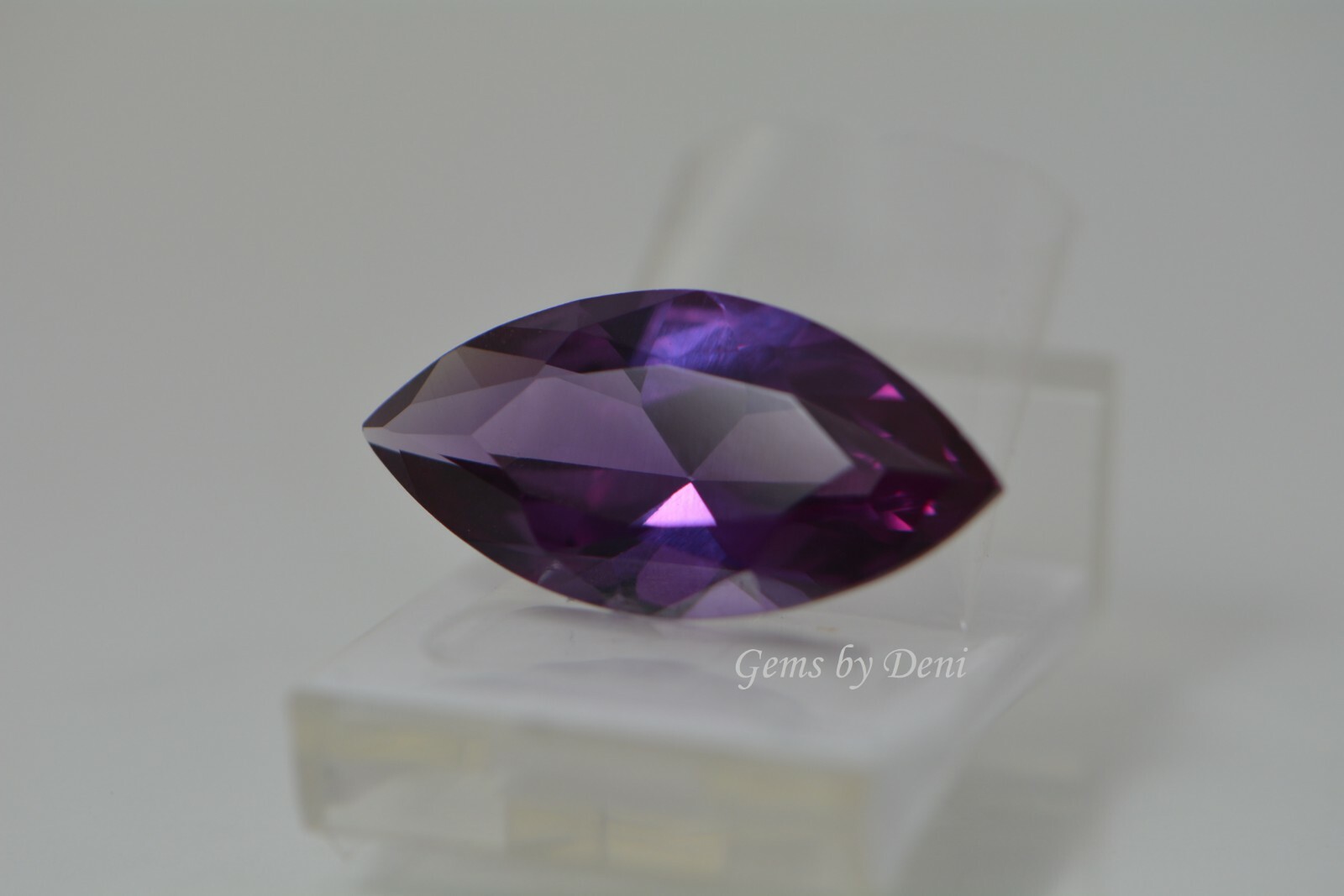 Lab-Created Alexandrite Marquise Shape Corundum (4x2mm-24x12mm)