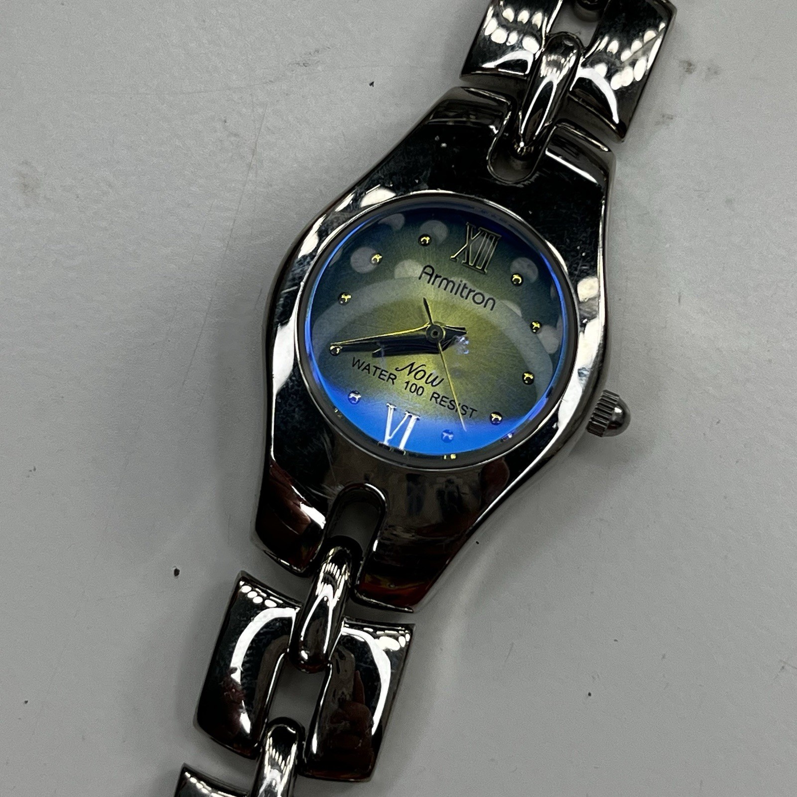 Ladies Armitron Silver Tone Blue Iridescent Link Bracelet Watch New Battery