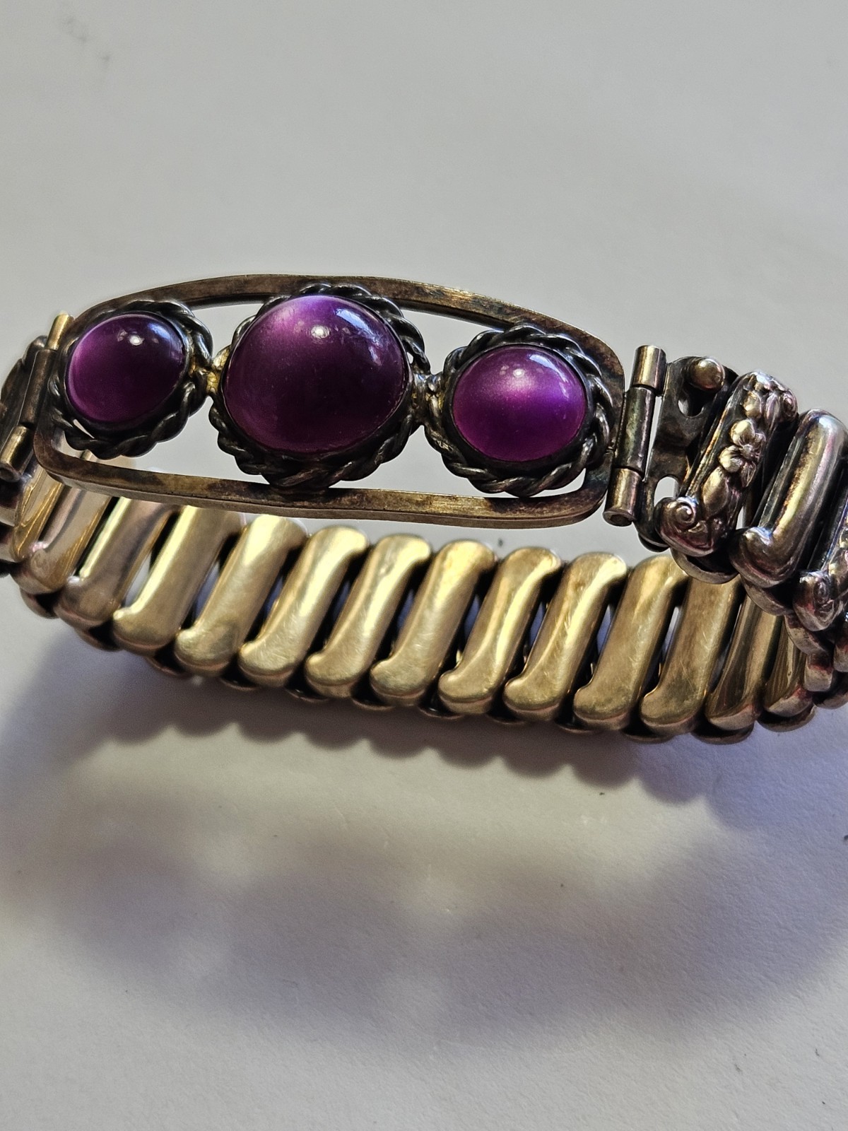 Rare 1940’s Lustern Bracelet With 3 Purple Amethyst Glass Cabochons