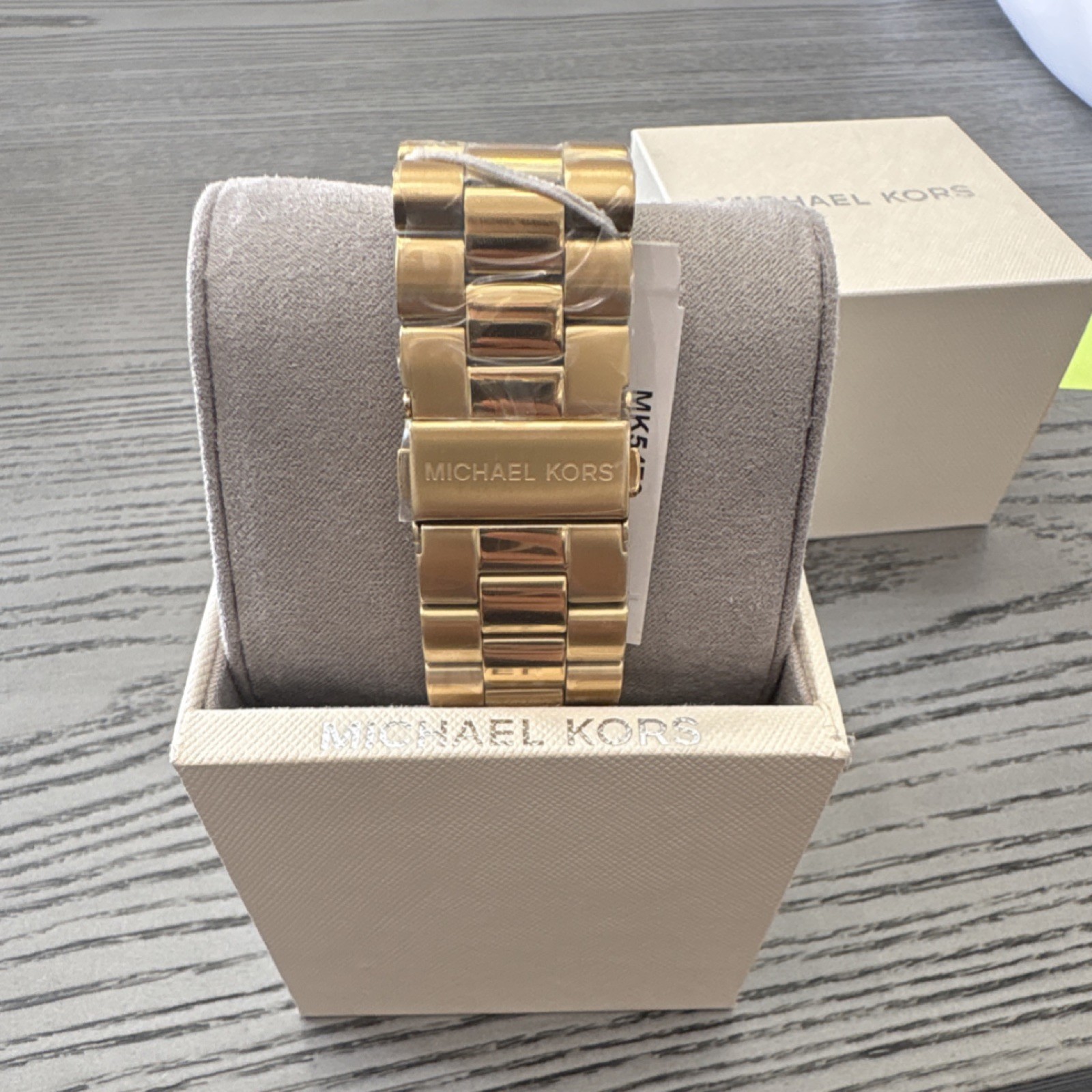Michael Kors Gold-Tone Logo Dial Quartz Analog Wristwatch with Box MK5473