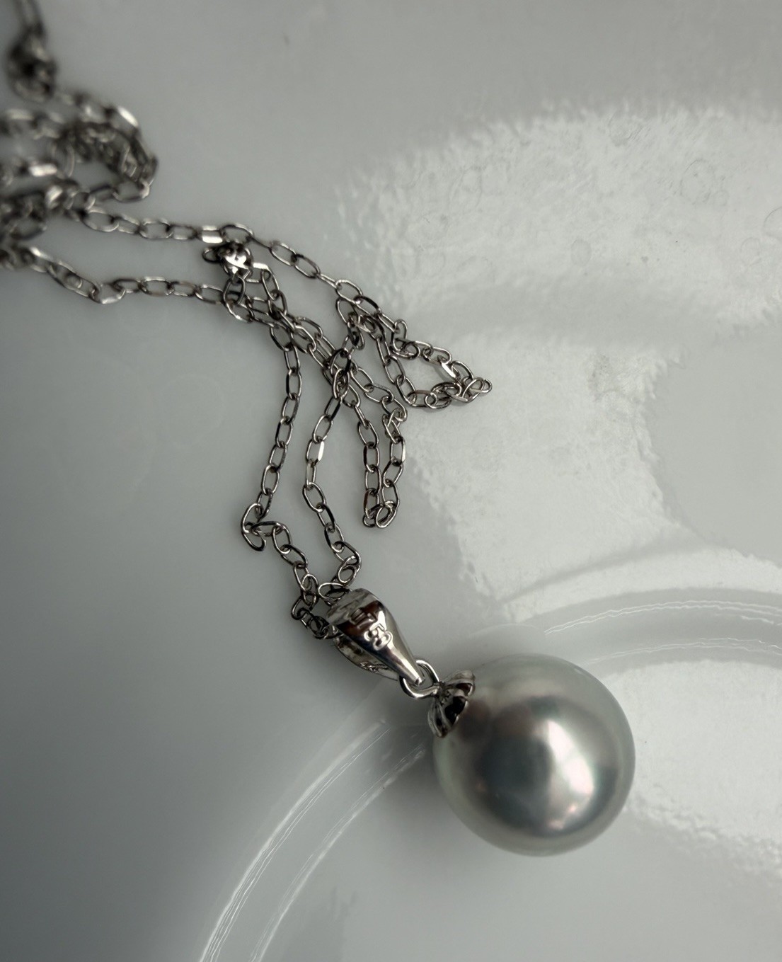 Gleaming 8.7mm Silver Gray Blue Akoya Pearl 18k Pendant 14k White Gold Chain 18”