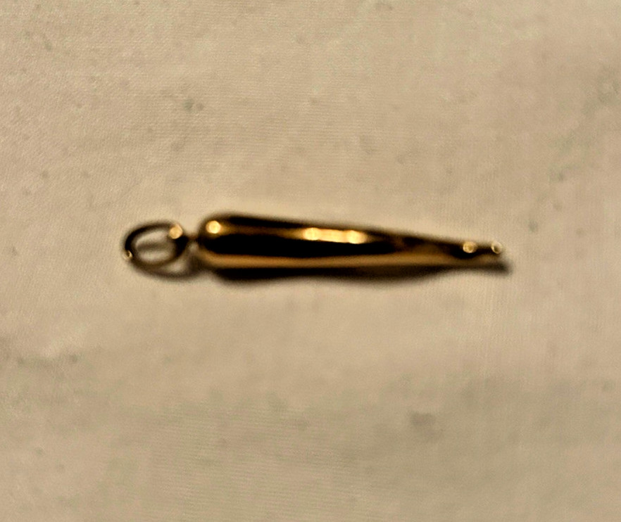 18k solid gold Italian horn weight is 1.2gr. includes 28″ 18K gold Neckless