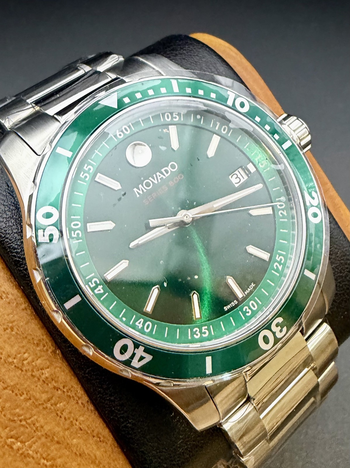 MOVADO Series 800 Green Dial Green Bezel 40mm Men’s Quartz Watch Model: #2600136