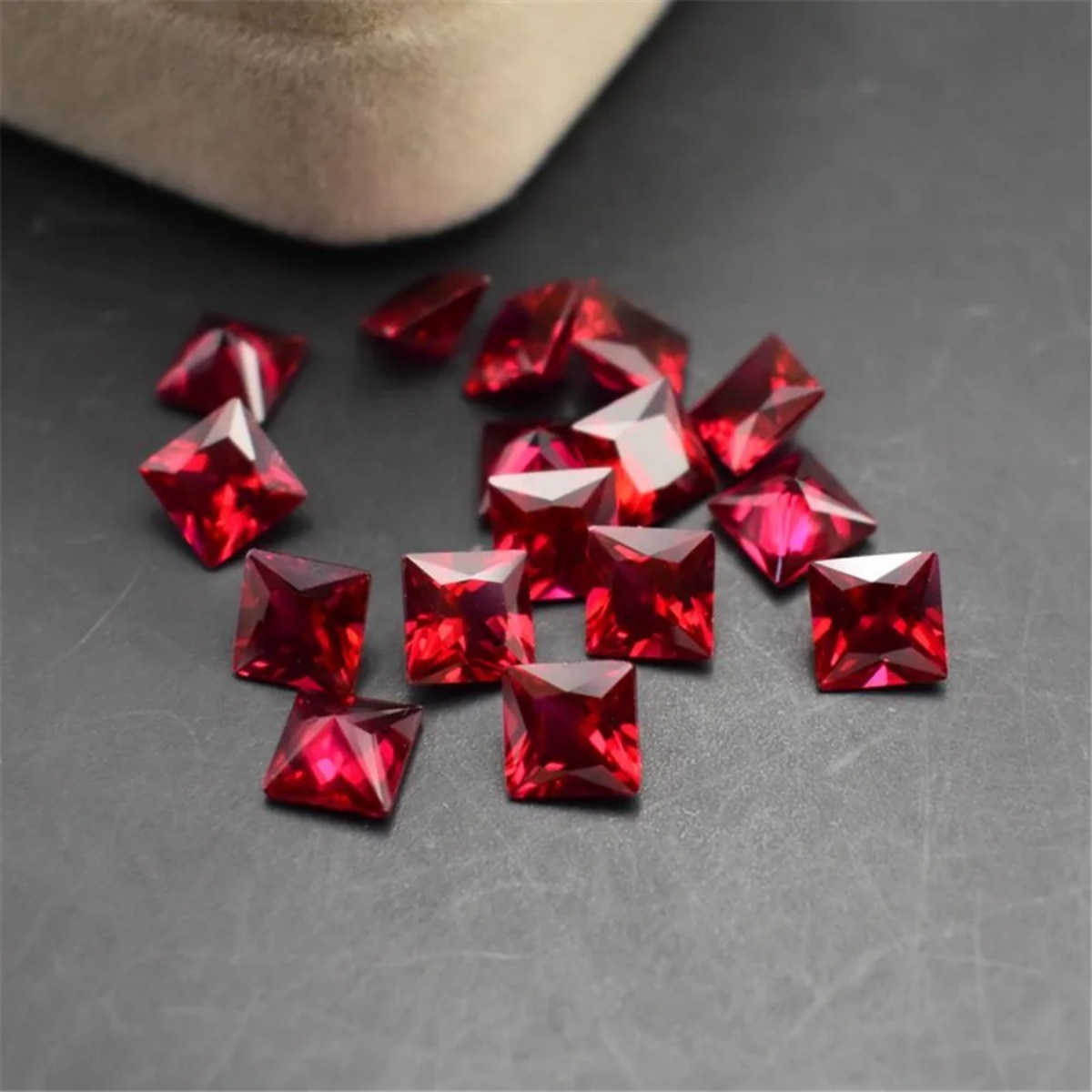 Blood-red Ruby Mohs Hardness 9 Princess Cut Ruby Gem Square Faceted Gemstone