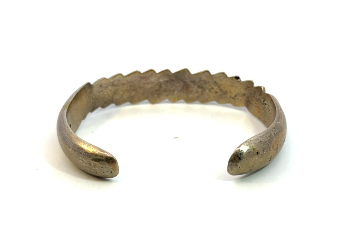 Sterling Silver Cuff Bracelet Open Hinge 6.25in 46g – V010