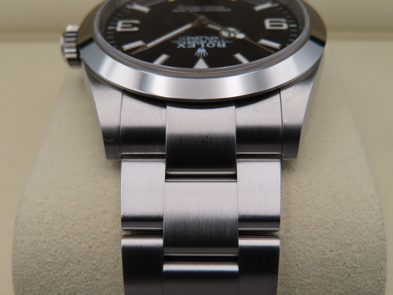 2025 Rolex Explorer I 224270 Black Dial Men’s 40mm Pre-Owned Wristwatch Full Set