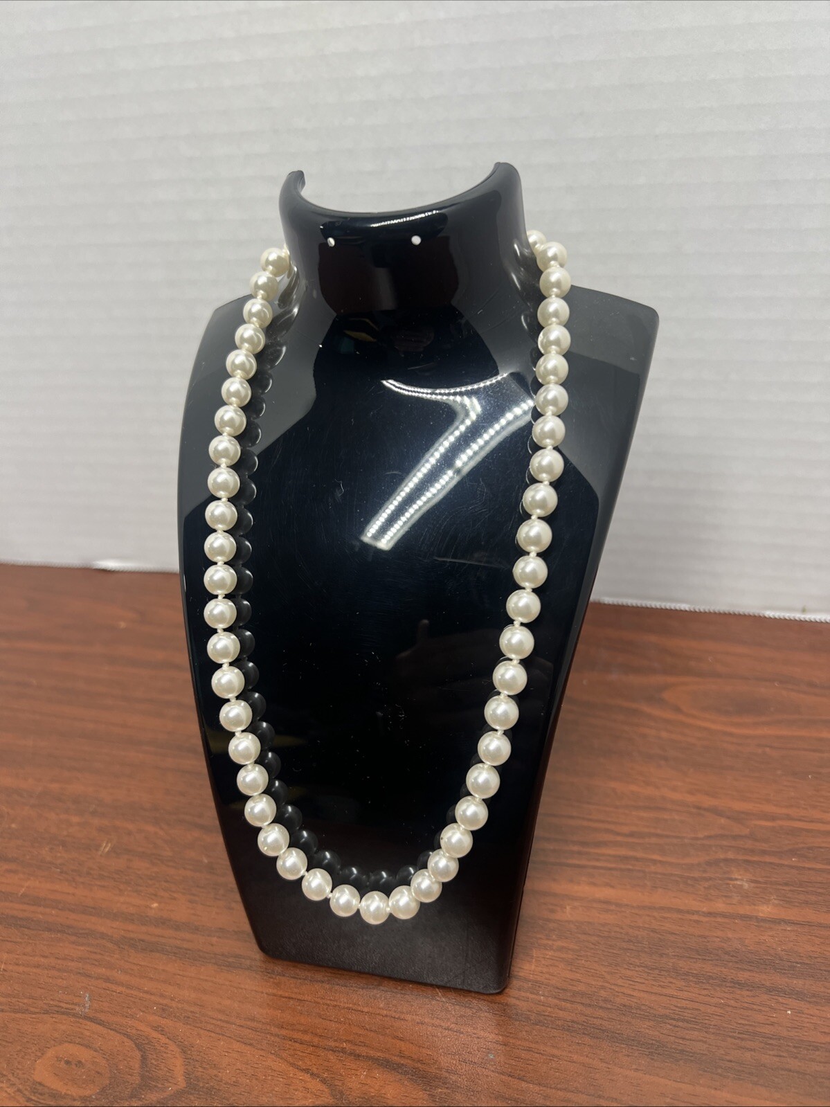 Vintage Faux Pearl 18” Necklace Metal Clasp