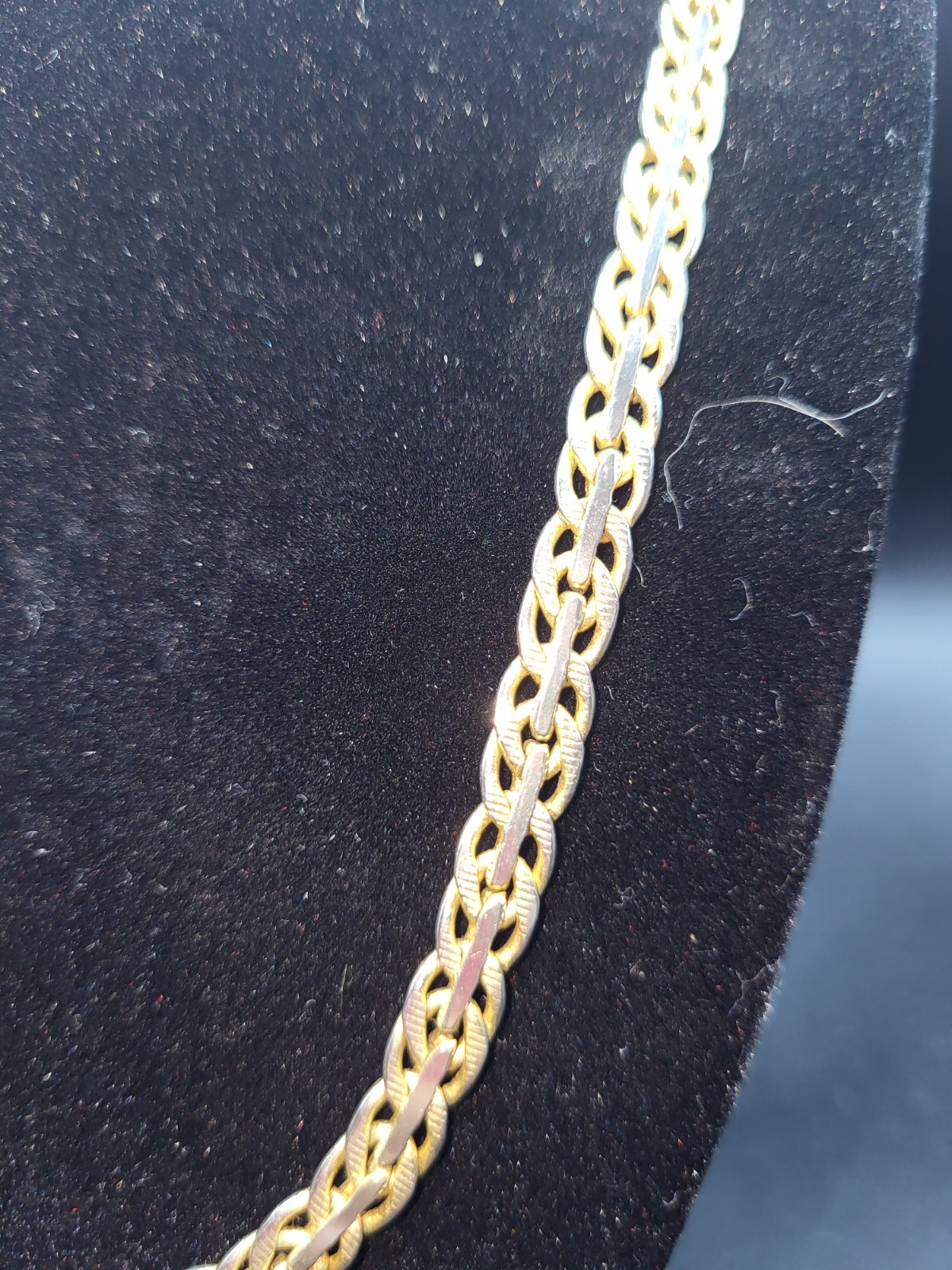 Vintage goldtone chain necklace marked Korea