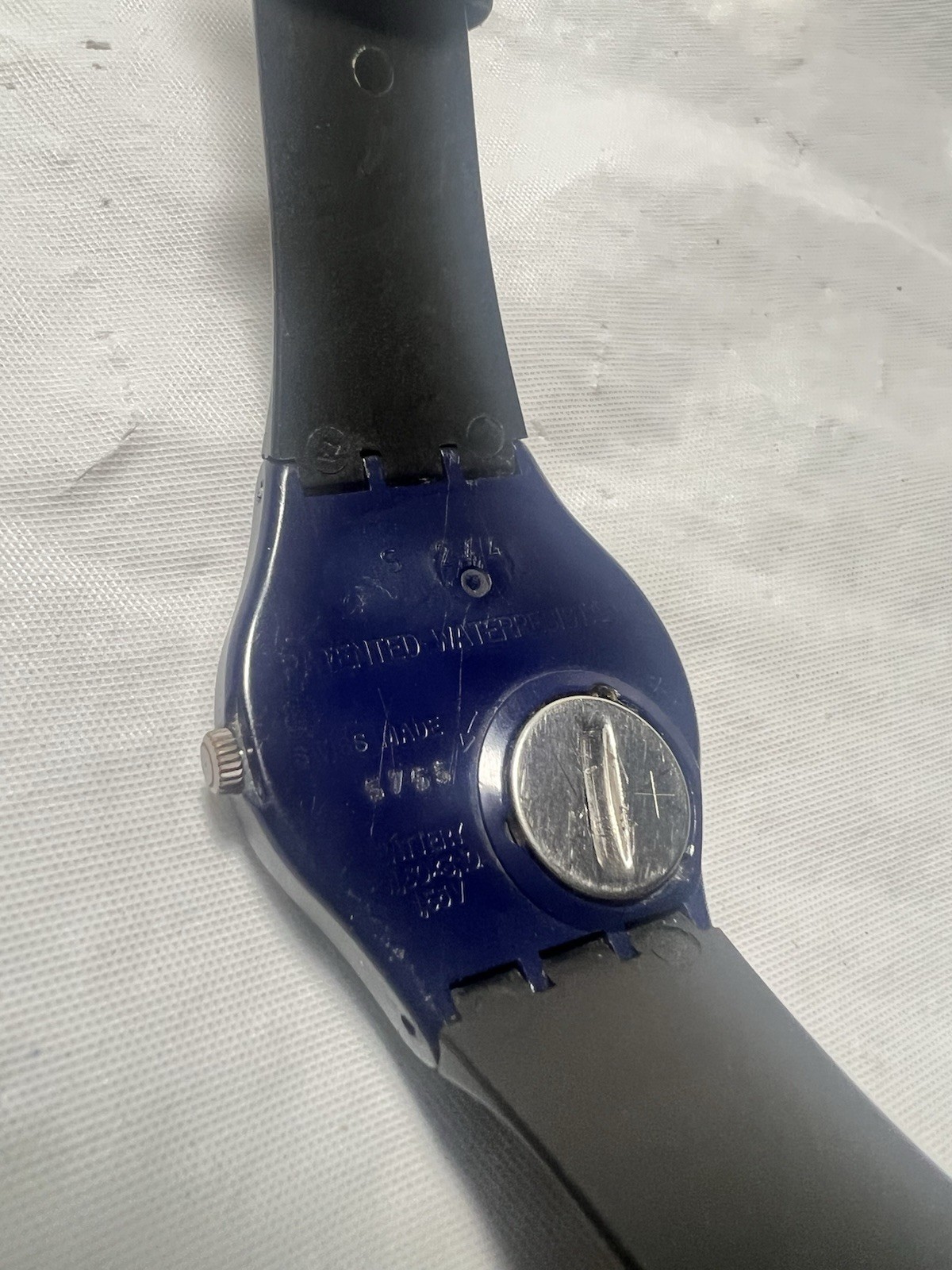 Swatch(Black Stage)GN120,Gold Tone And Blue & White Graphic Monuments,33mm Case