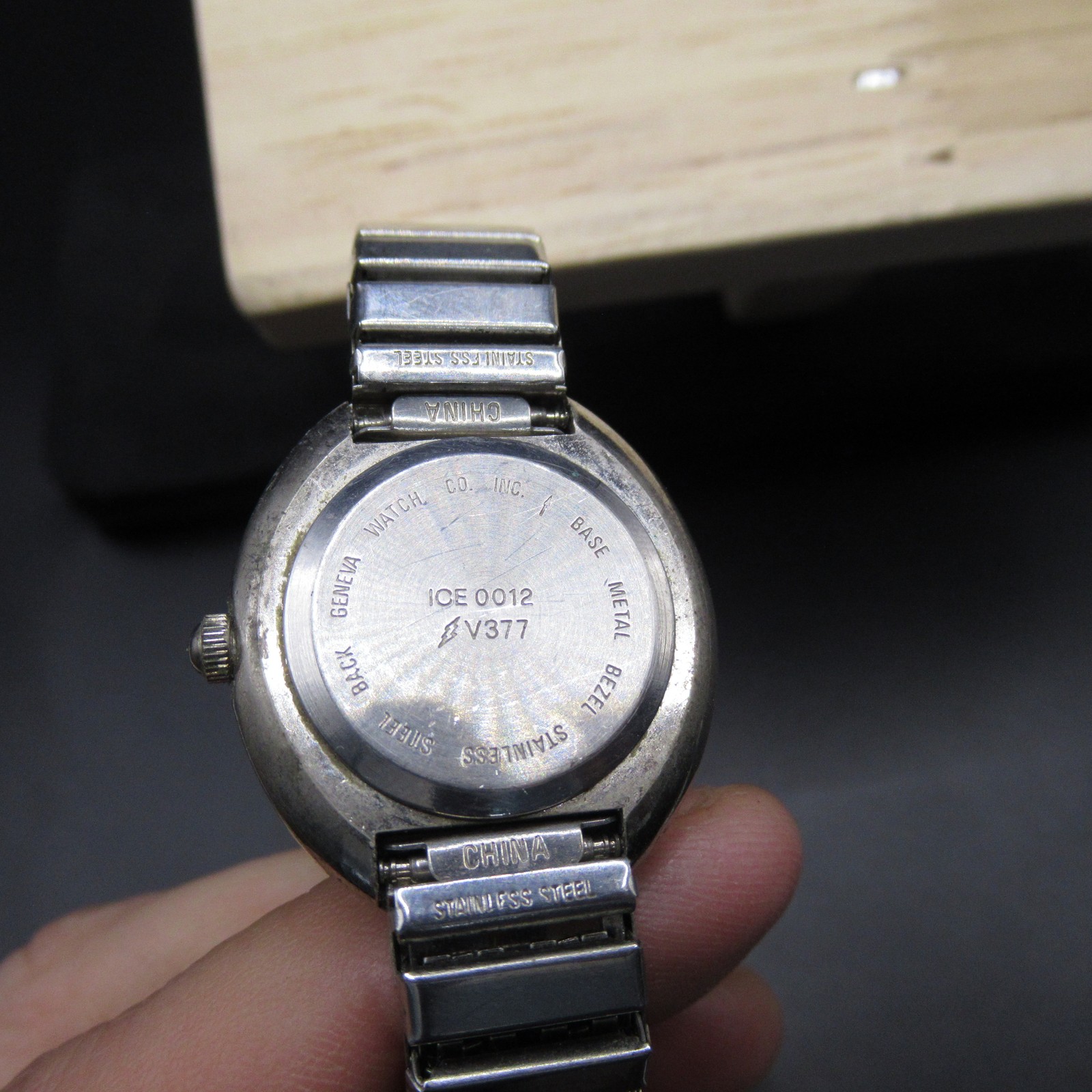 ICIE Quartz Ladies Silver Tone Expansion Band Watch Japan Movement V377