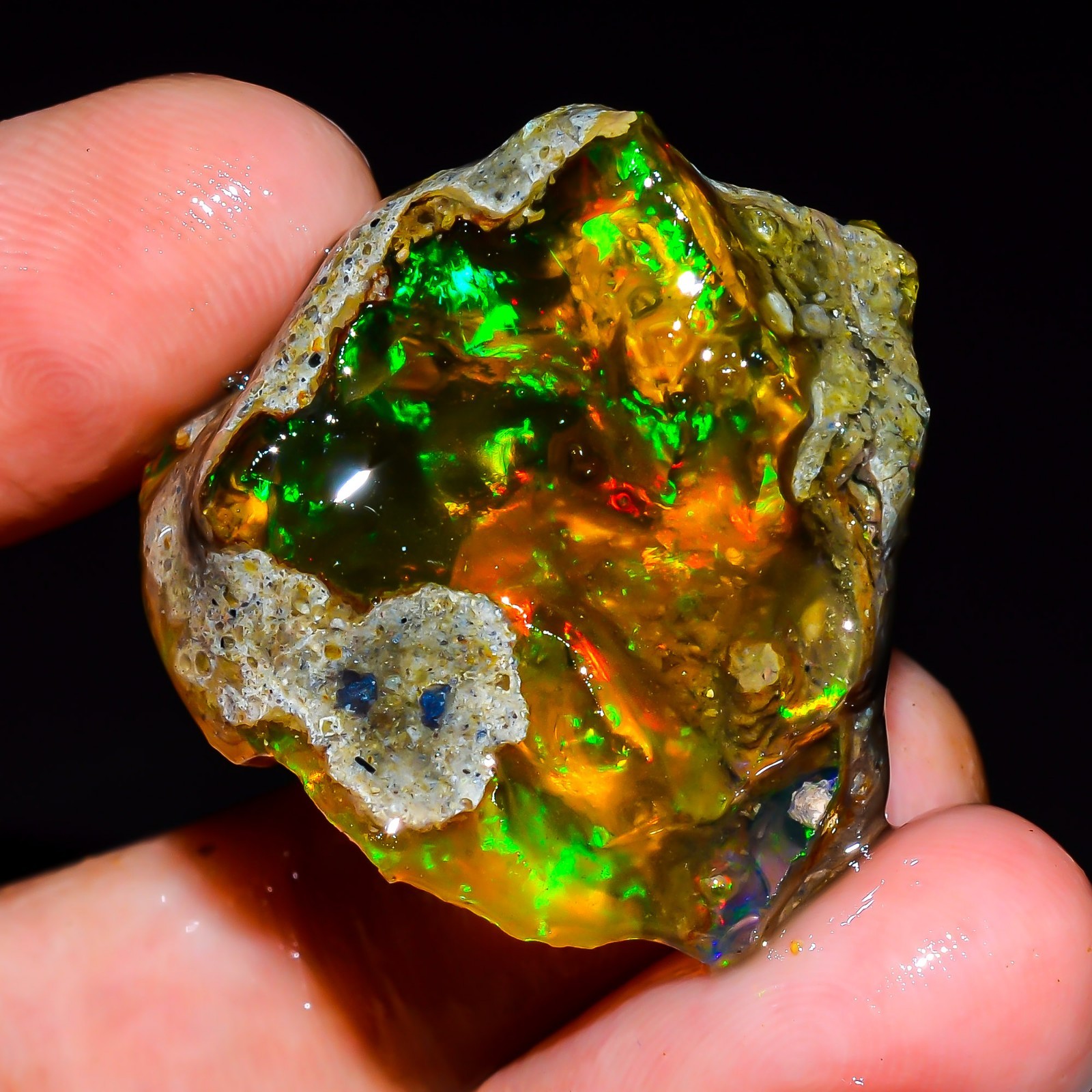 43.50 Ct Fire Opal Ethiopian Natural Oil Rough Gemstone For Jewelry 28x27x12 mm