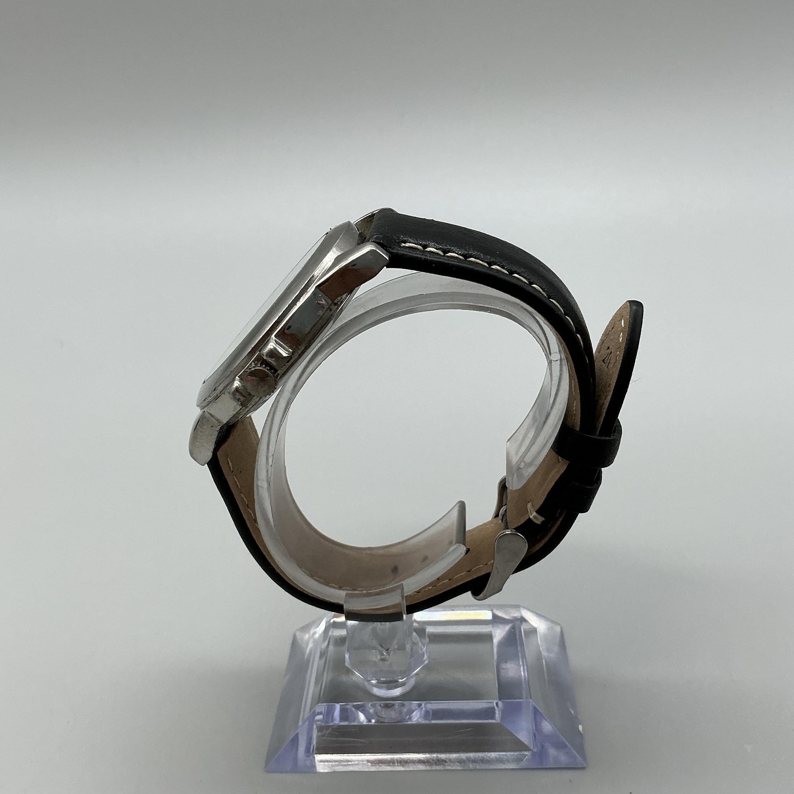 Chevrolet Mens Watch 40mm Silver Tone Chevy Truck Dial Black Leather New Battery