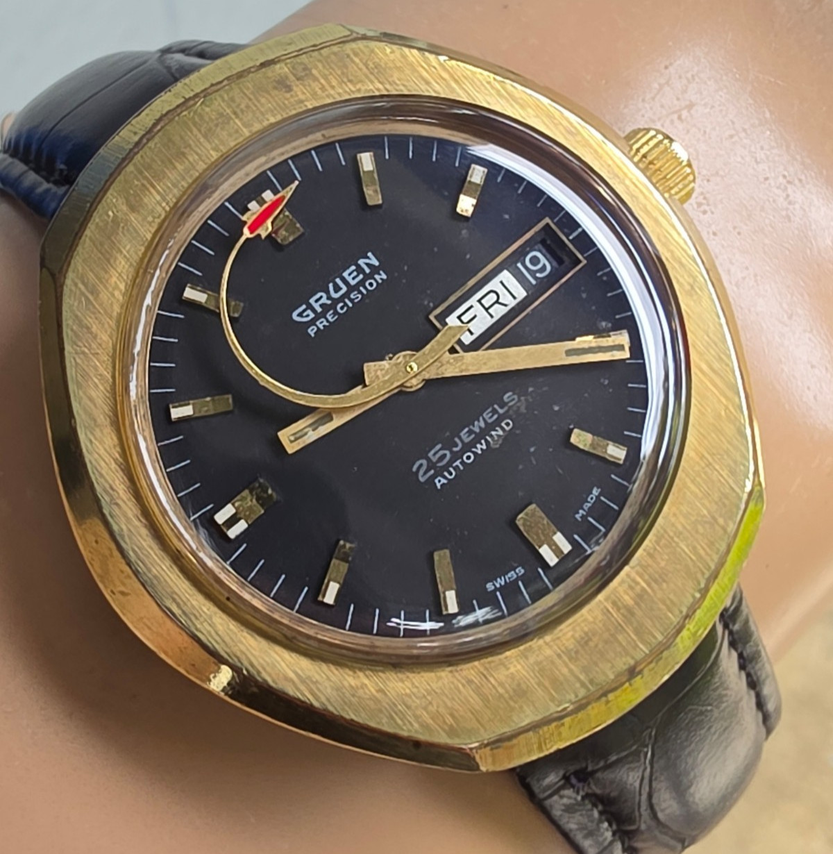 Vintage GRUEN men’s automatic watch 40mm Rocket second hand swiss made 1970s