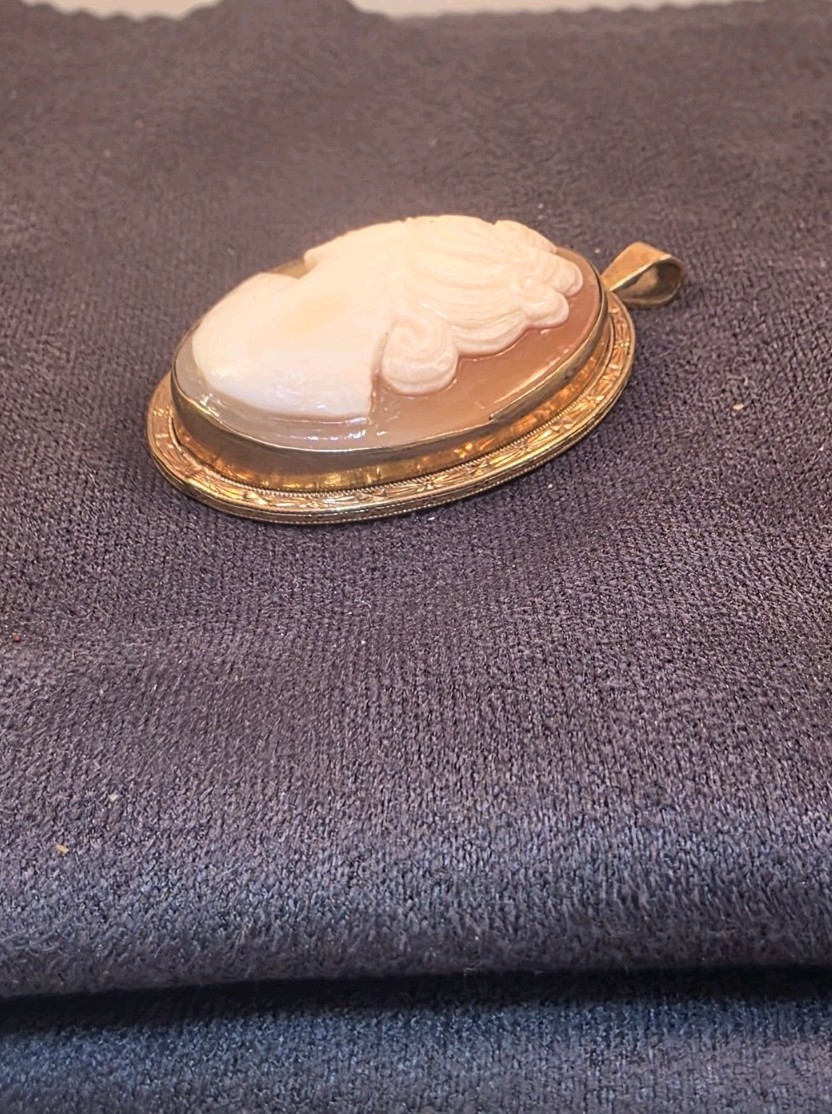 Victorian Era Carved Shell Cameo Pendant 1/20 10KT Gold Filled Stamped C.T.