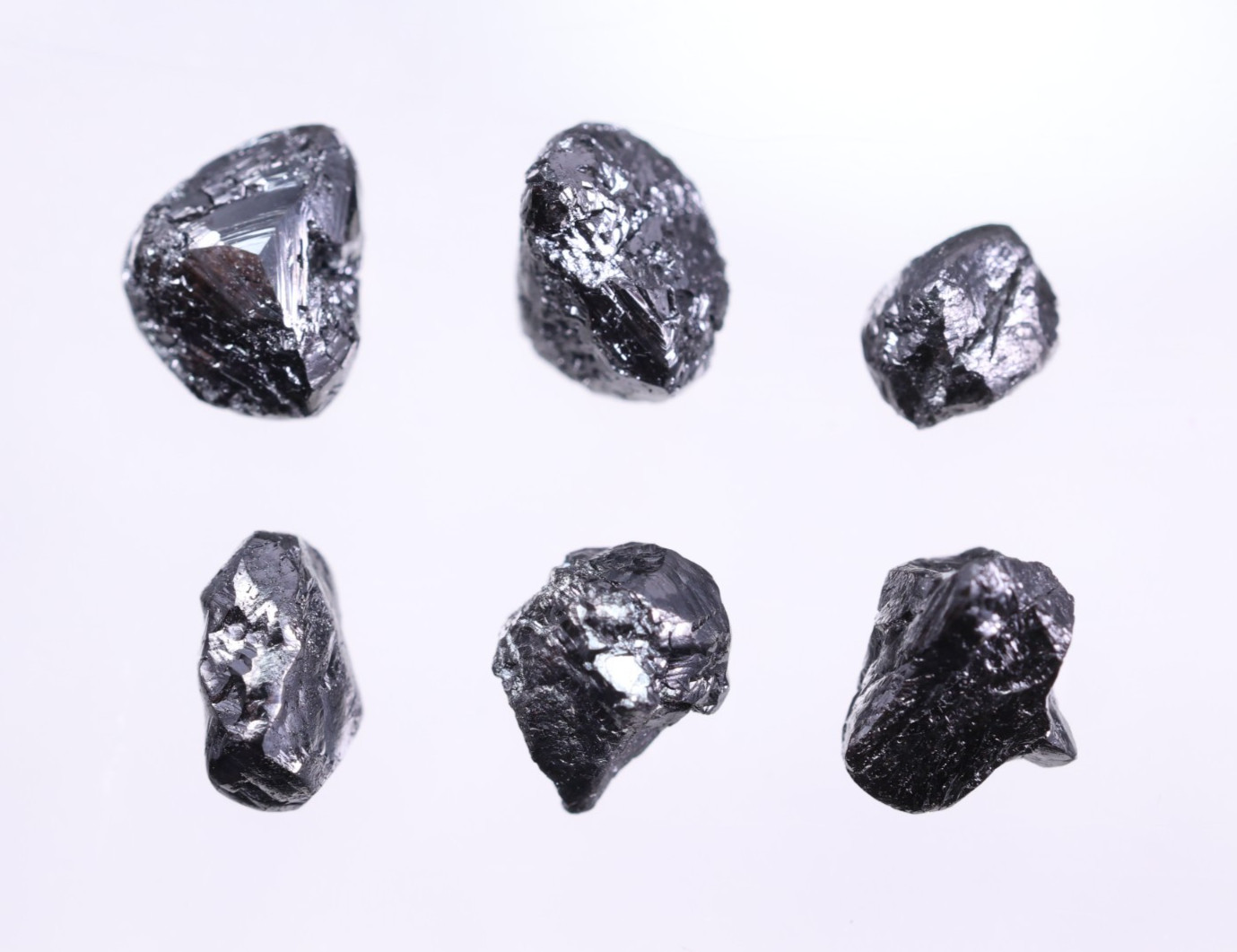 1 to 6pcs Dark Grey-Black Rough Diamond Uncut Natural Diamond for Fine Jewelry.