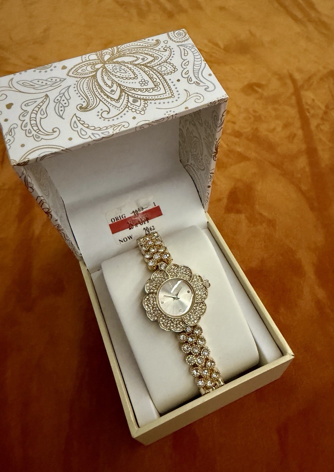 CHARTER CLUB WATCH WOMEN’S GOLD-TONE CRYSTAL FLOWER BRACELET QUARTZ 35 MM NEW