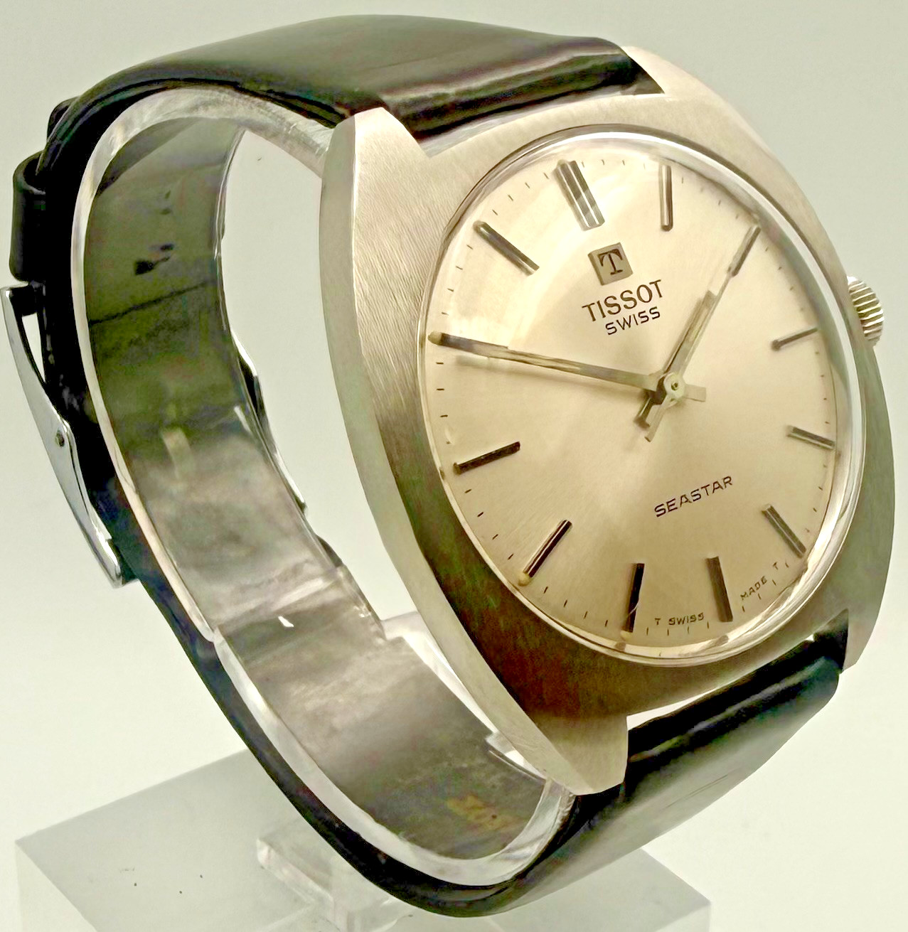 Vintage 1970s Tissot Seastar Swiss Hand Wind Men’s Watch OG Crown Strap & Buckle