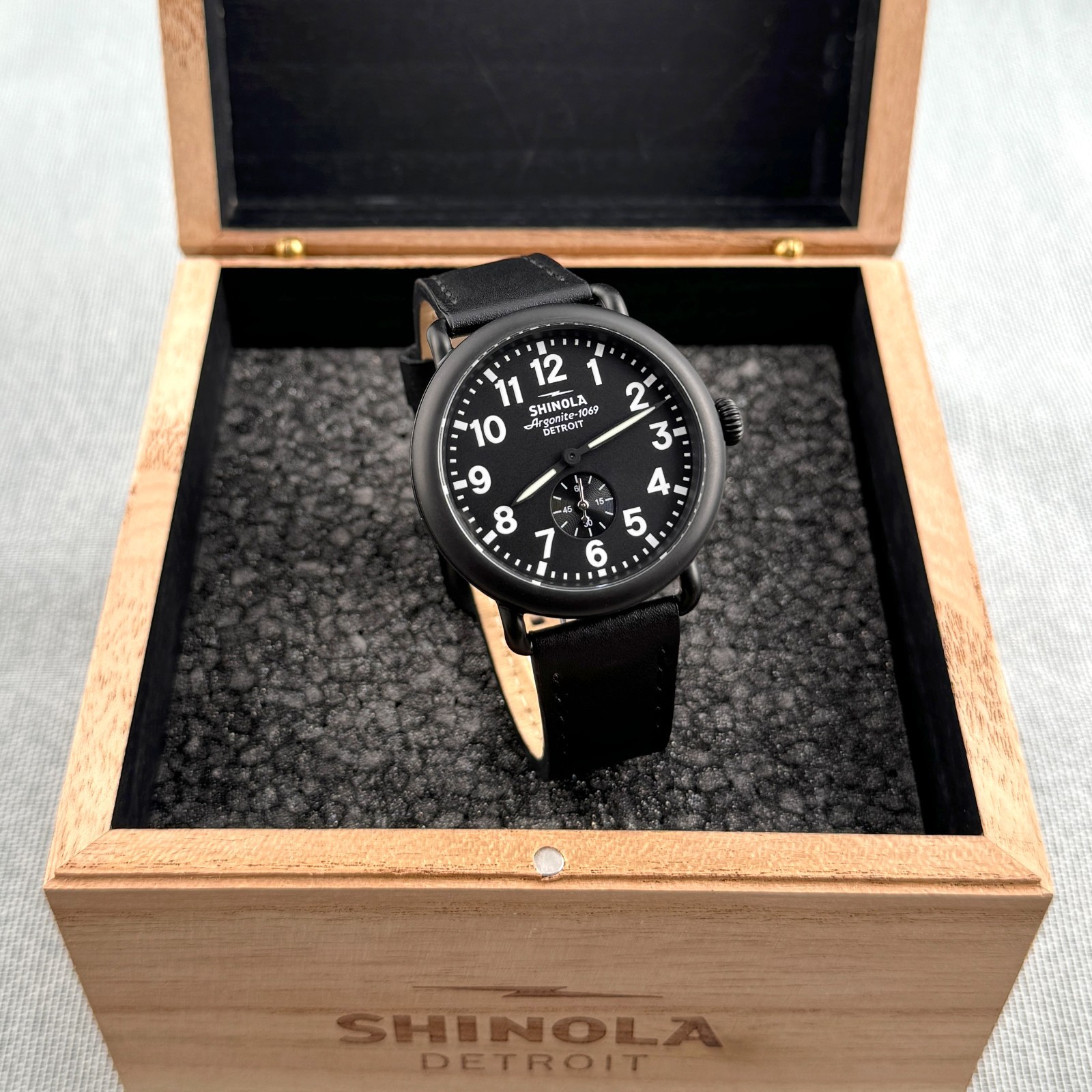 Shinola Runwell Watch 41mm Slate Black Dial Argonite1069 Men’s Watch S0120077935