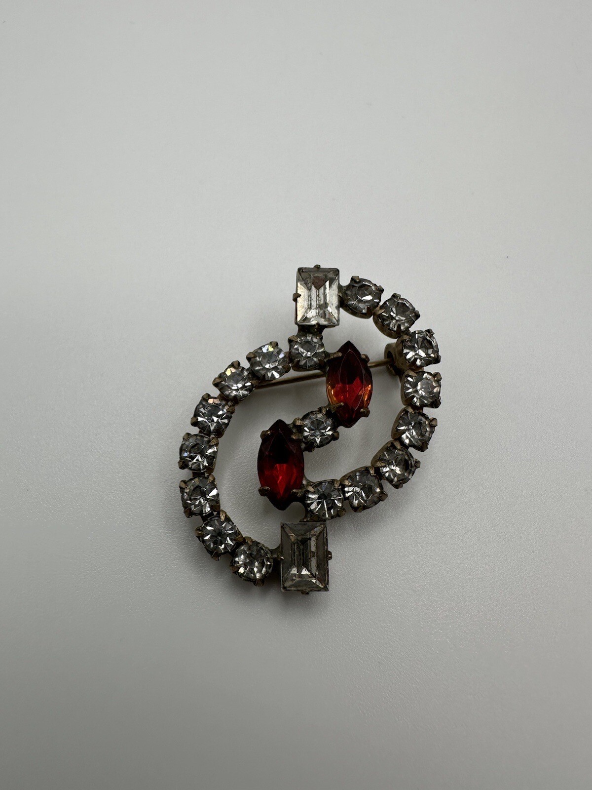 Vintage Red Rhinestone Brooch / Pendant 3.6cm BB11