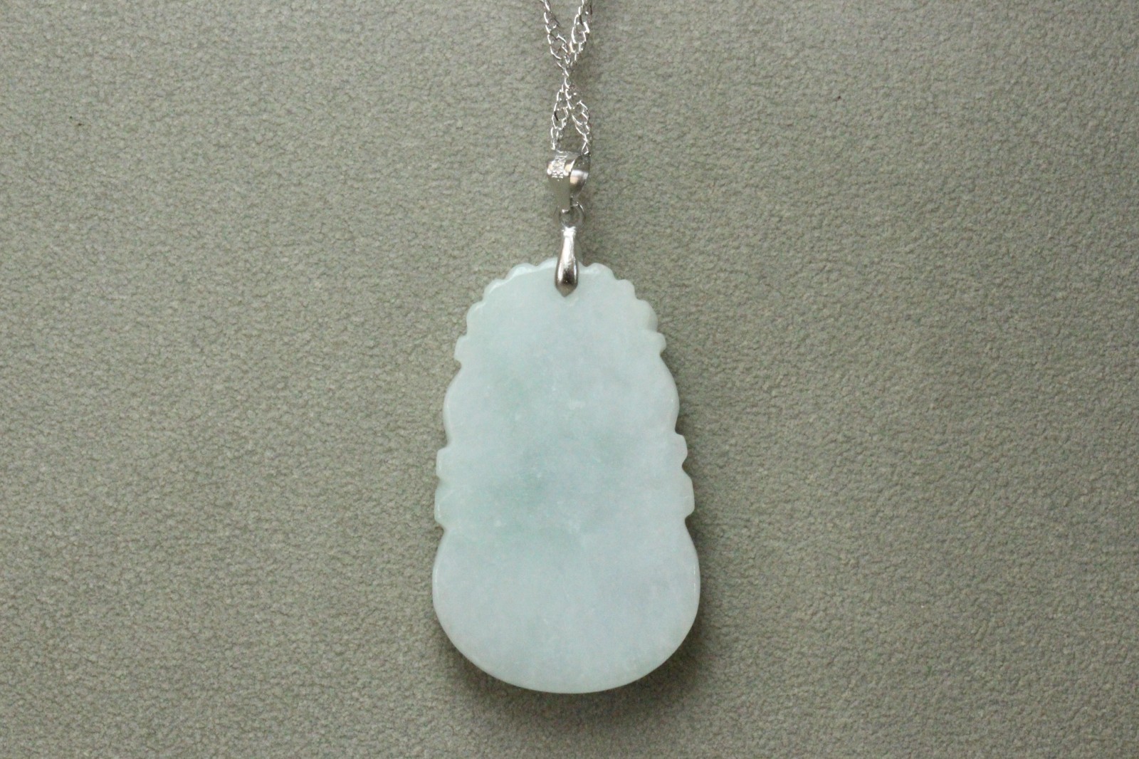 Natural White green A Jadeite jade Hand-Carved Cow (Chinese Zodiac) Pendant