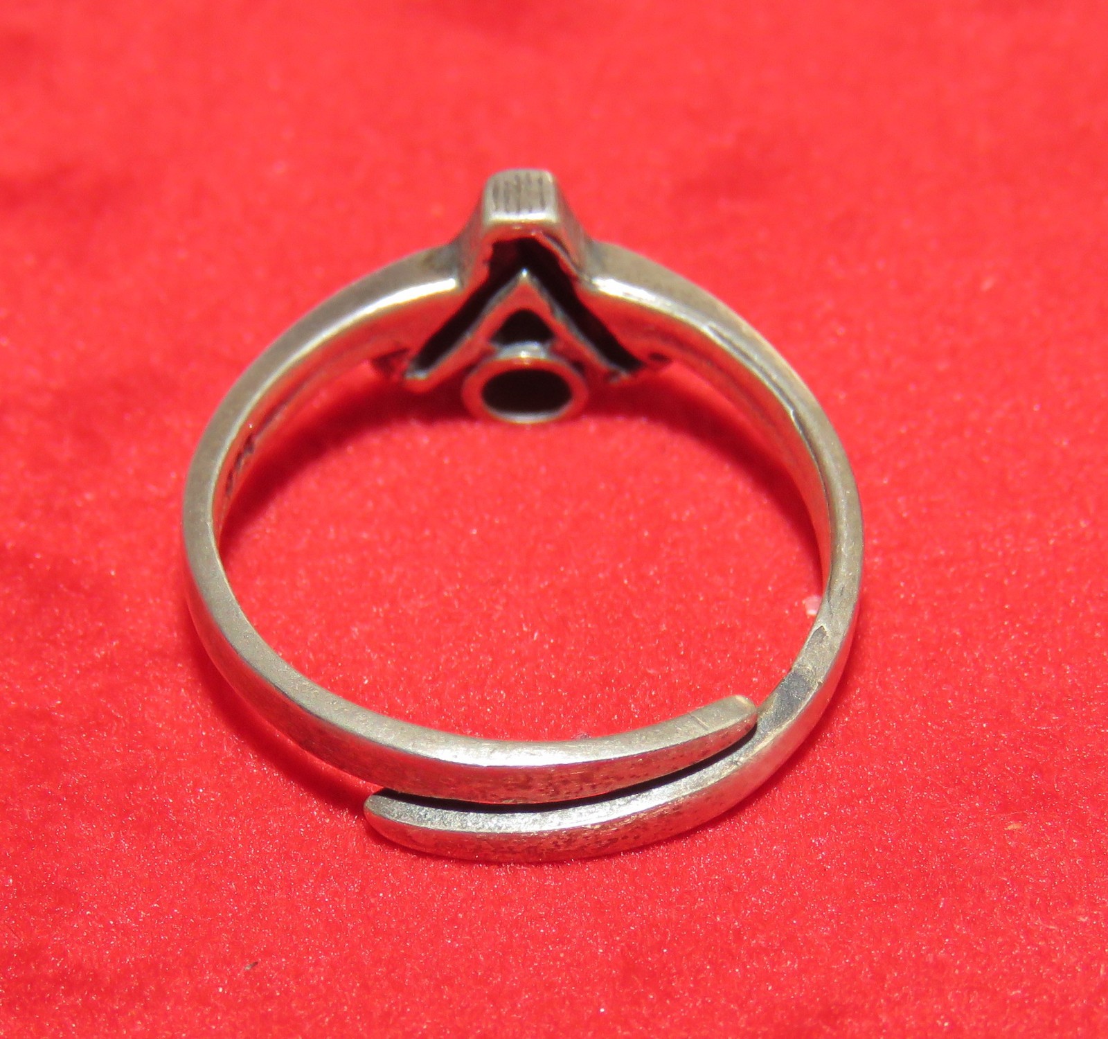 Finnish Women’s Ring By Karl Laine – 925 Sterling Silver – 2.3 Grams
