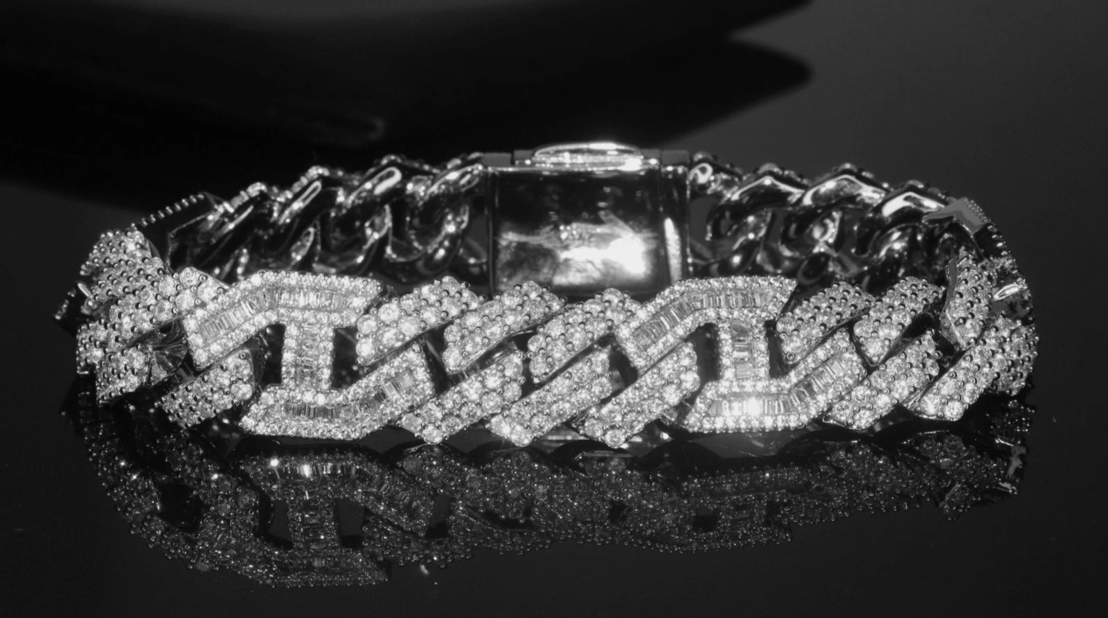 14 STAMPED 14mm FIGARUCCI Cuban 18ct Lab VVS1 Sim Diamonds ULTRA HEAVY Bracelet