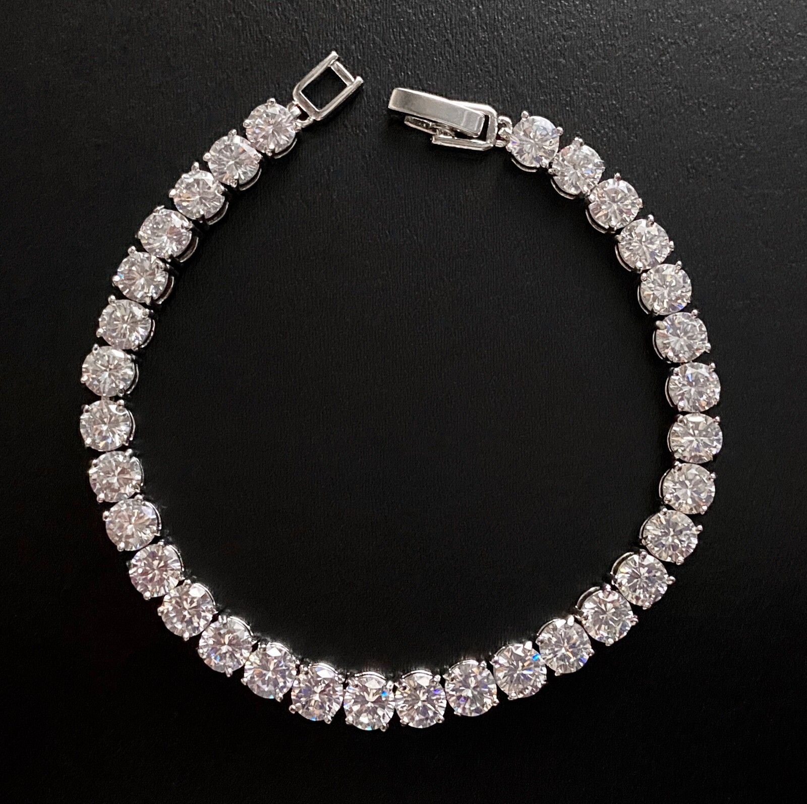 16 cwt Round Simulated Diamond Tennis Bracelet 18k White Gold Plated Over 7.5″