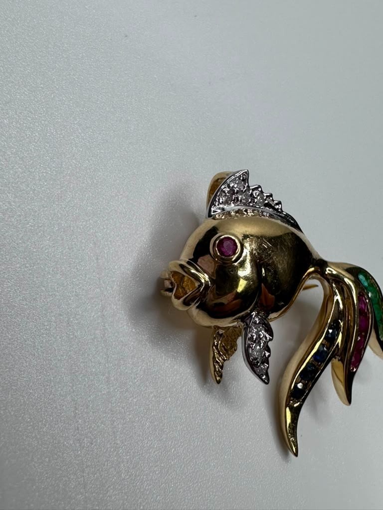 14Kt Yellow Gold Koi Fish Broch/Pendant with Diamonds/Sapphire/Ruby