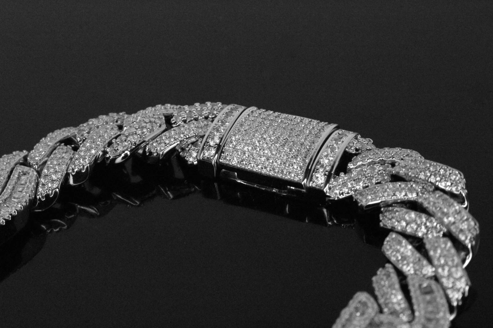 14 STAMPED 14mm FIGARUCCI Cuban 18ct Lab VVS1 Sim Diamonds ULTRA HEAVY Bracelet