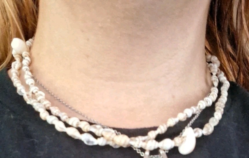 Vintage Natural Cowrie Shell Necklace – Boho Beach Hawaiian Surf Jewelry